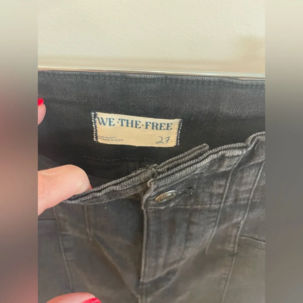 Free People Women's Jayde Flared Jeans in Black Onyx Size 27 NWT Stretch Denim - Picture 5 of 6